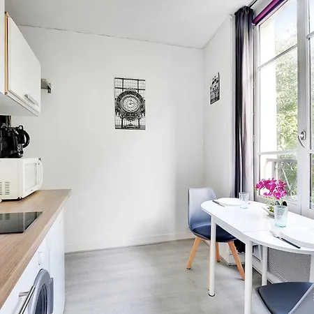 Amazing In The Heart Of The Marais Paris